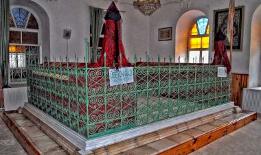 Kereb-i Gazi Hazretlerinin Kabrinde Yaşadığım Bir Olay Üzerine