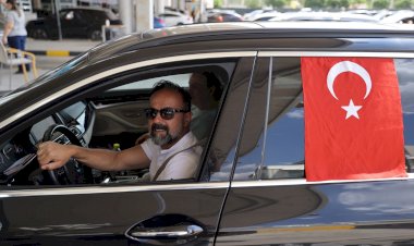 Hollanda’dan gelen gurbetçi: Gönül ister miydi gurbetçi olmayı