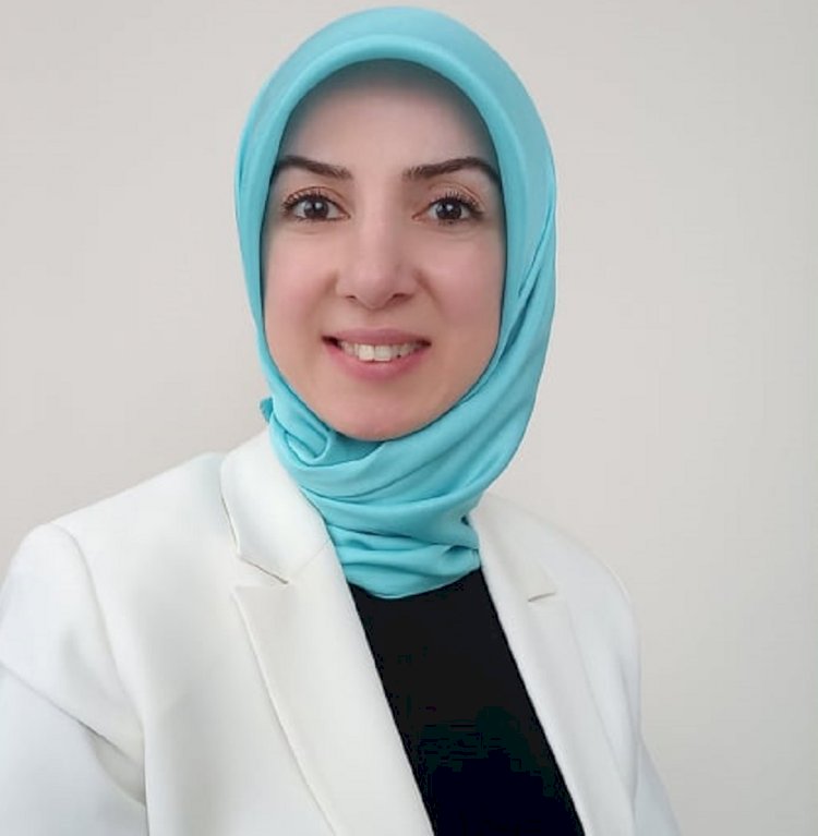 “Eh ben ne diyeyim sana Atlas. Sen hangi akla hizmet koca Zeus’a savaş açtın.