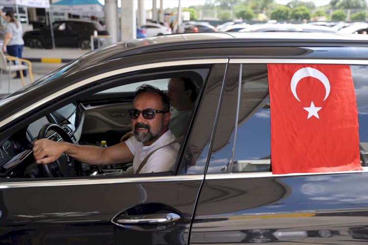 Hollanda’dan gelen gurbetçi: Gönül ister miydi gurbetçi olmayı
