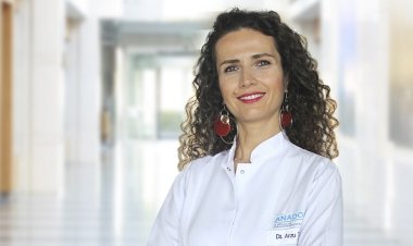 Karbonhidrat ve şeker ağırlıklı beslenme diş çürüğü sebebi