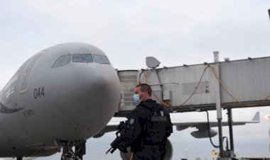 Fransız gazetecilerden Macron'a 145 Afgan entelektüel için çağrı