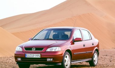 Kompakt sınıfın en çok satan aracı Opel Astra 30 yaşında!