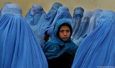 Taliban ile kadınları baş başa bıraktılar