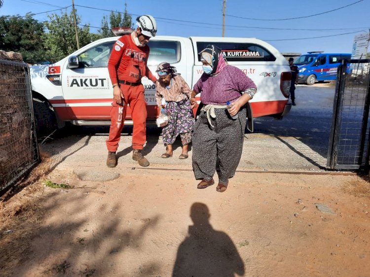 AKUT, Akdeniz yangınında   118 insanın ve yüzlerce hayvanın   kurtarılmasına destek oldu