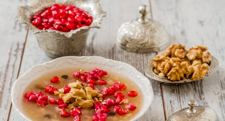 SOFRALARIN BEREKETİ AŞURE’NİN FAYDALARI