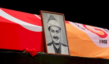 DÖRDÜNCÜ KAVUKLU FERHAN ŞENSOY, SON YOLCULUĞUNA UĞURLANDI