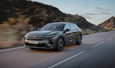 YENİ CITROËN C5 X, ÜÇ GÖVDE TİPİNİN AVANTAJLARINI TEK BİR TASARIMDA BULUŞTURUYOR!