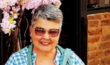 Bir Cumhuriyet Kadınından “akşamüstü” Tadında Şiirler