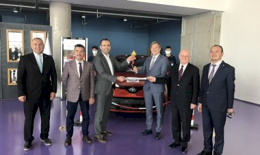 TOYOTA OTOMOTİV SANAYİ TÜRKİYE  MESLEKİ TEKNİK EĞİTİME DESTEK OLMAYA DEVAM EDİYOR