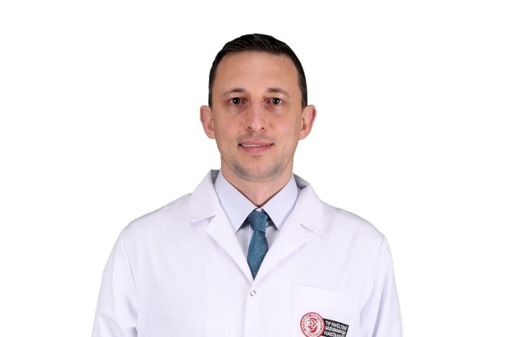 CEP TELEFONU VE BİLGİSAYAR BOYUN DÜZLEŞMESİNE NEDEN OLUYOR