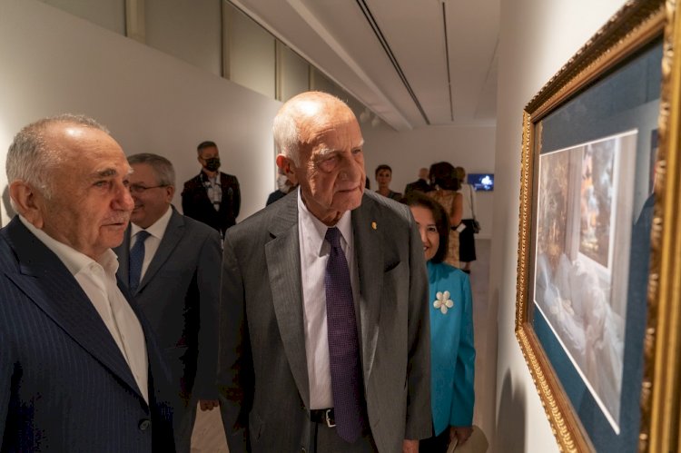 İnan Kıraç ve Bedrettin Dalan “Yüzleşme” için Pera Müzesi’nde buluştu