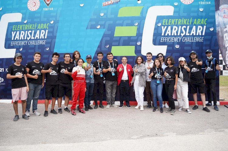 LİSELİ GENÇLER TEKNOFEST ELEKTRİKLİ ARAÇ YARIŞLARINDA YARIŞTI!