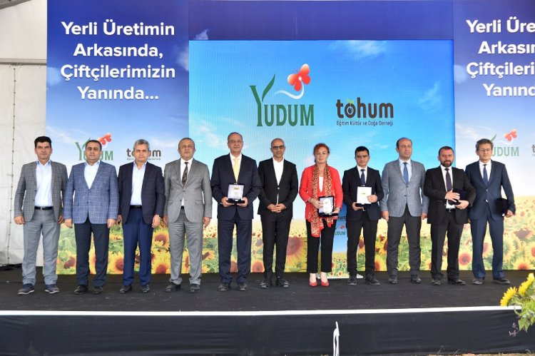 YEREL AYÇİÇEĞİ TOHUMU GELİŞTİRİLMESİNDE DÖNÜM NOKTASI OLAN PROJEDE İLK HASAT YAPILDI