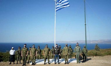Yunanistan işgal ettiği adamızda tatbikat yaptı