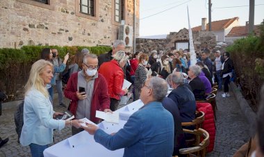 BEKİR COŞKUN KÜTÜPHANESİ KİTAPSEVERLERİ BEKLİYOR