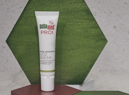 Gözlerimizle Anlaştığımız Bugünlerde Sebamed PRO!