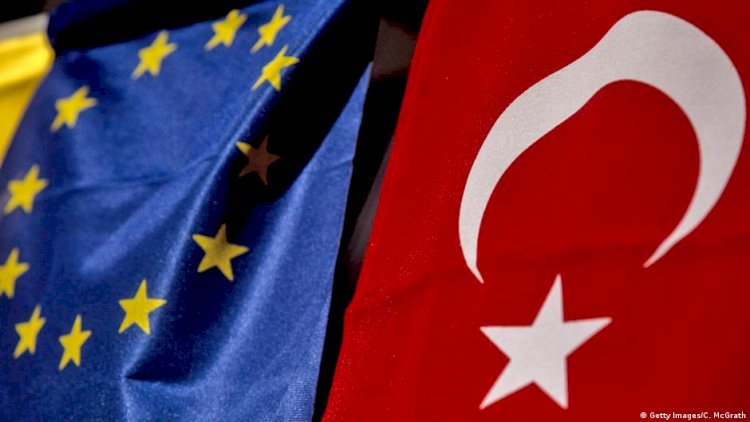 Yunanistan Göç Bakanı: AB Türkiye'ye vize serbestisi sözünü tutmalı