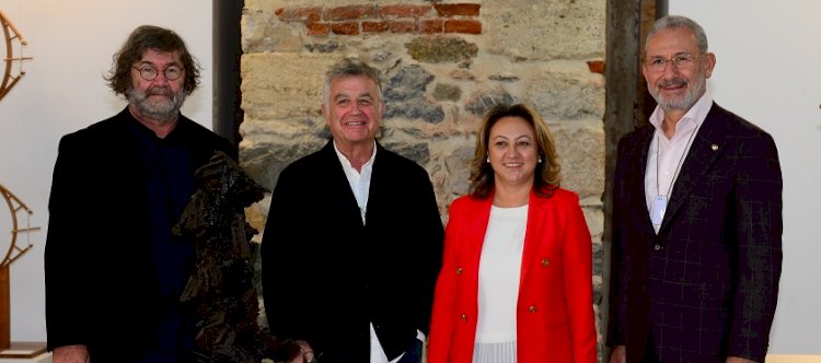TOSYALI HOLDİNG’DEN SANATTA İLERİ DÖNÜŞÜM ÇAĞRISI