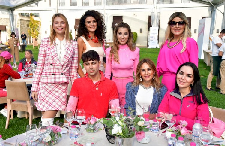 Kadın golfçüler “Ladies Meme Sağlığı Golf Turnuvası 2021’’ ile farkındalık yaratmak amacıyla Kemer Country'de sahadaydı