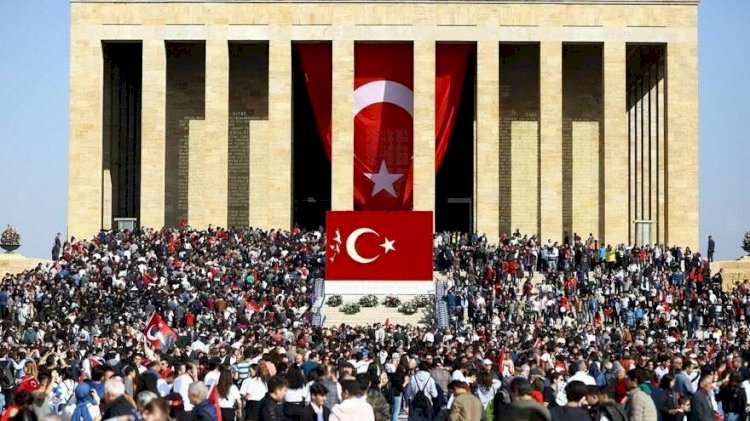 Meydanlar kırmızı beyaza bürünecek