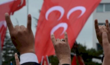 MHP'li Yüksel AKP'ye isyan ederek istifa etti