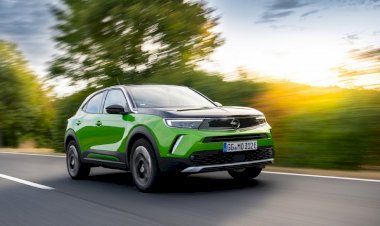 Yeni Opel Mokka-e, “2021 Altın Direksiyon Ödülü’nü” kazandı