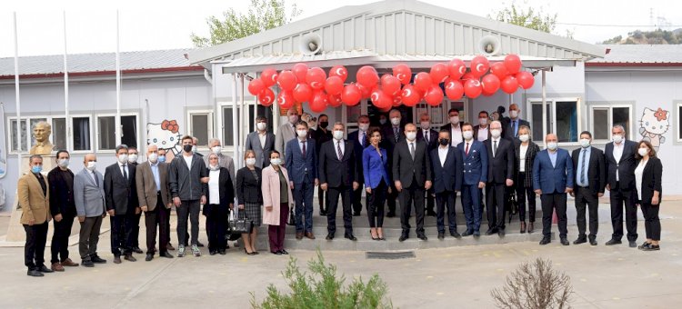 Exeltis İlaç, köy okulunda kütüphane kurdu