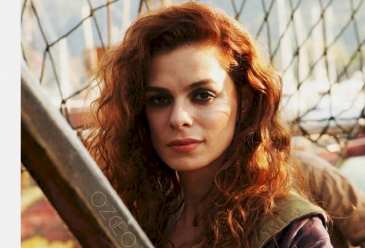 ÖZGE ÖZPİRİNÇCİ ANNE OLDU!