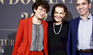 25. Aydın Doğan Ödülü Dr. Özlem Türeci ve Prof. Dr. Uğur Şahin’e takdim edildi