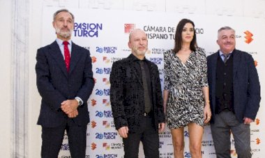PASION TURCA, CANSU DERE VE ATRESMEDIA İSPANYA’DAN ÖDÜLLE DÖNDÜ