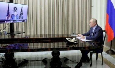 Biden ve Putin Ukrayna'da artan gerilimle ilgili görüştü