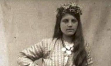 YUNAN SUBAYININ KAÇIRDIĞI GÜLNAZİK ADLI TÜRK KIZINA YAKILAN AĞIT