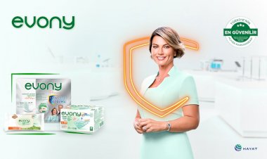 Evony'nin ilk marka yüzü ünlü oyuncu Açelya Akkoyun oldu