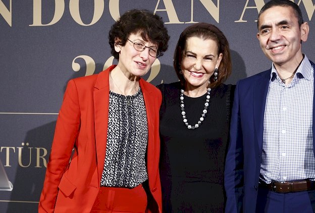 25. Aydın Doğan Ödülü Dr. Özlem Türeci ve Prof. Dr. Uğur Şahin’e takdim edildi