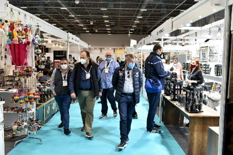 Türkiye turizmden elde ettiği gelirin yüzde 30’unu hediyelik eşya satışından elde ediyor