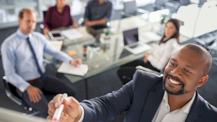Liderlerin Çalışan İş Memnuniyetini Artırmak İçin Empatiyi Kullanabileceği 5 Yol