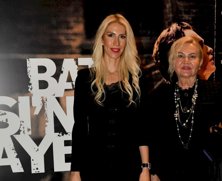 Batı Yakası'nın Hikayesi müzikal filminin ön gösterimine büyük ilgi