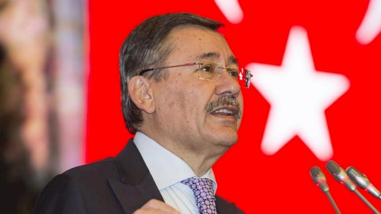Melih Gökçek belediyenin cipini teslim edeceğini duyurdu