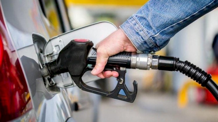 Benzin ve motorinde kur düşüşü fiyatlara yansımadı