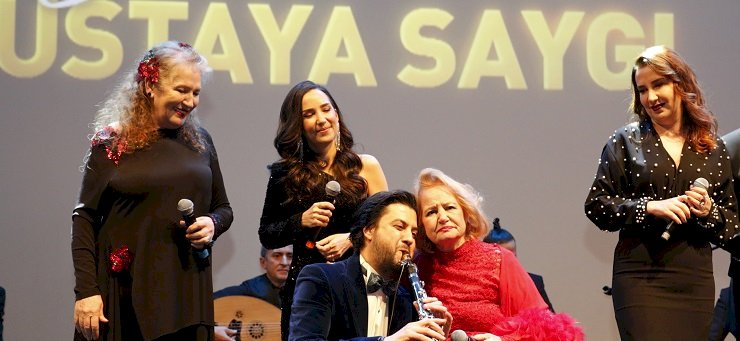 YEŞİLÇAM’IN EFSANE SESİNE SAYGI DURUŞU