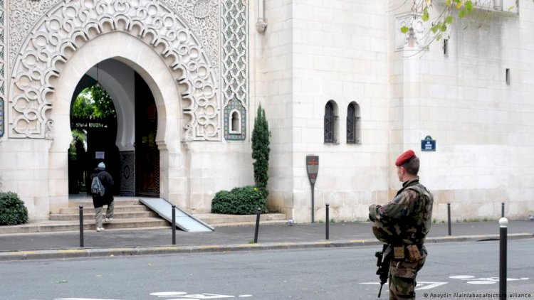 Fransa'da kapatılan cami sayısı 22'ye yükseldi