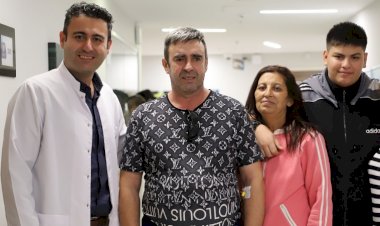 10 Sene Sonra Eşini ve Çocuğunu Gördü! ‘Altın Elli Doktor’