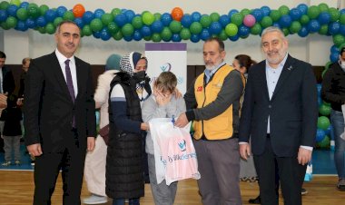 İYİLİK DERNEĞİ GÖNÜLLÜLERİNDEN ÖZEL ÖĞRENCİLERE DESTEK