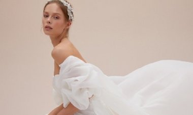 Oleg Cassini Kabarık Kollardaki Romantik Ruhu Sunar