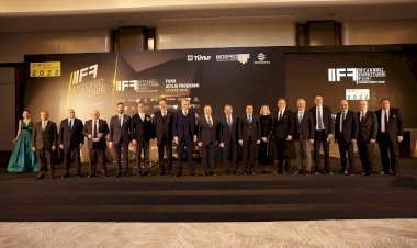 TÜRKİYE'DE BİR İLK: İstanbul Mobilya Fuarı iki fuar merkezinde başladı