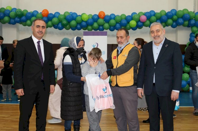 İYİLİK DERNEĞİ GÖNÜLLÜLERİNDEN ÖZEL ÖĞRENCİLERE DESTEK