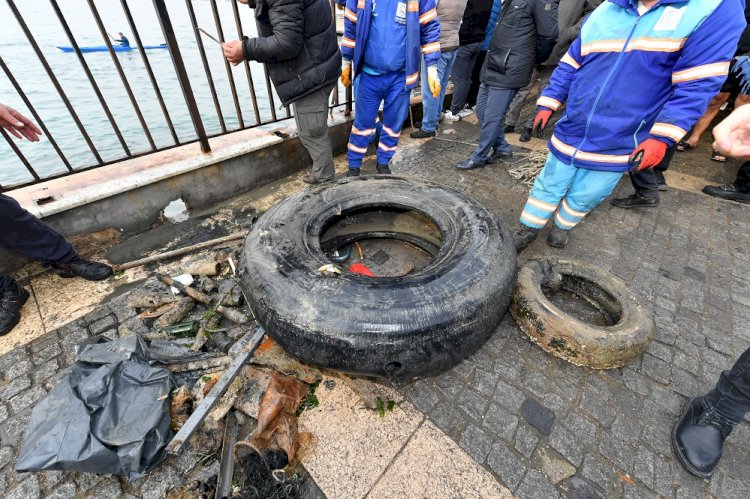 ÜSKÜDAR ÇENGELKÖY’DE DALGIÇLAR TARAFINDAN SU ALTI TEMİZLİĞİ YAPILDI