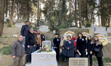 Türk Eğitim Vakfı, Usta Oyuncu Zehra Macide Tanır’ı Kabri Başında Andı