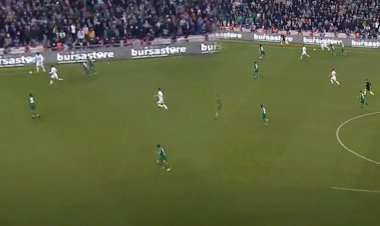 9 kişilik Tuzlaspor, Bursaspor’u Ezeh’in enfes golüyle yıktı